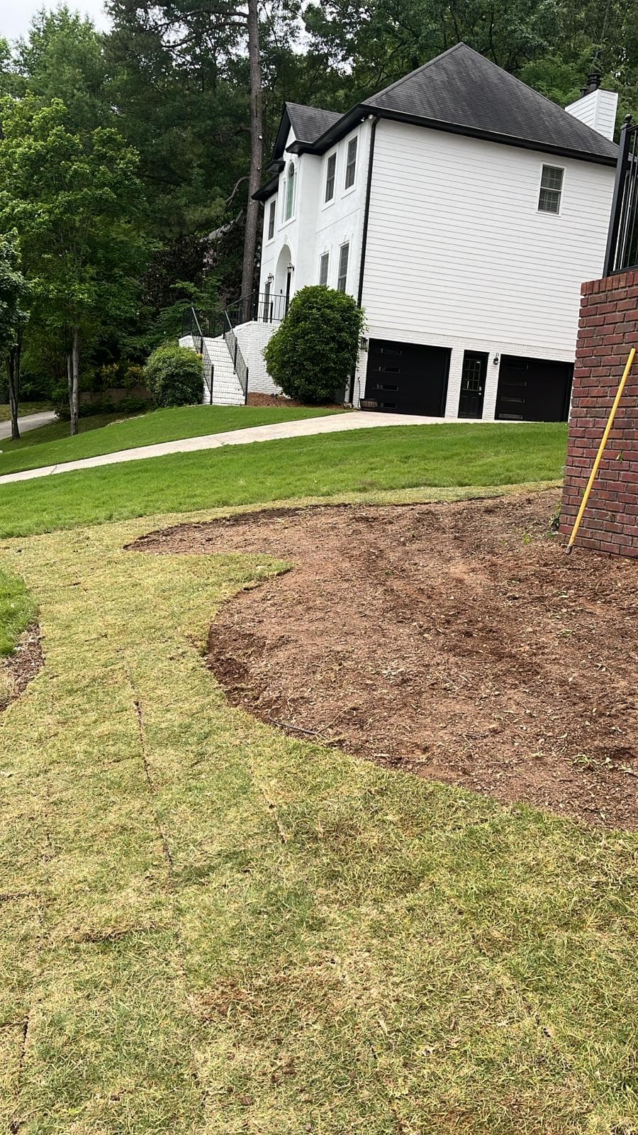 Gallery photos for Revitalizing Lawns with Expert Sod Installation: Image #1
