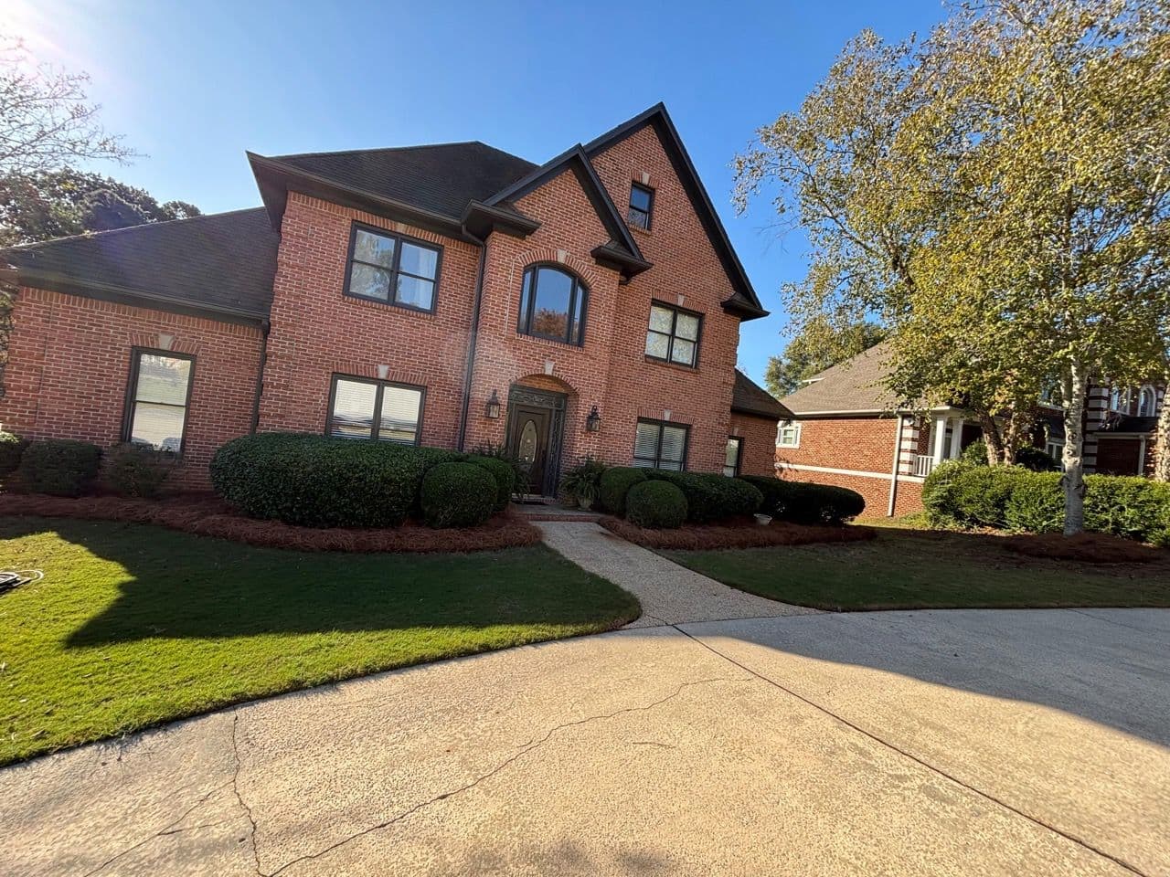 Gallery photos for Enhance Curb Appeal with Professional Pinestraw Installation: Image #1